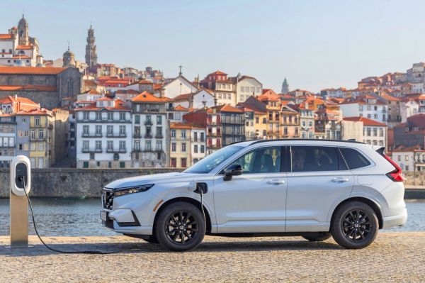 Honda CR-V: A prémium SUV-élmény új mércéje a közepes kategóriában