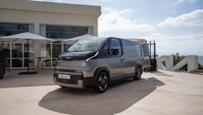 Kia forradalmasítja a furgonok világát – Vége az „unalmas dobozoknak”